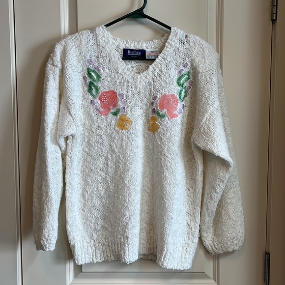 Vintage Bay Club Boucle Sweater - Picture 2 of 9